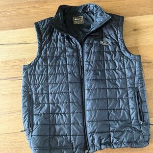 Drake Men’s size Large Black down vest